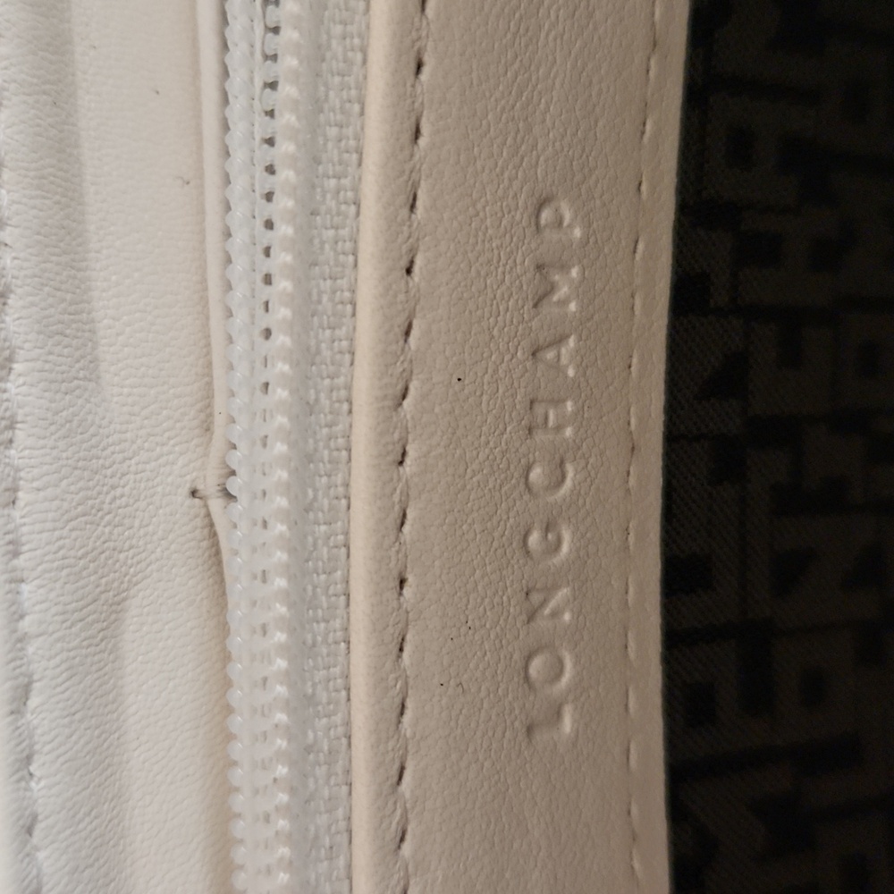 LONGCHAMP White Leather Wallet with Embossed Logo - Picture 12 of 16